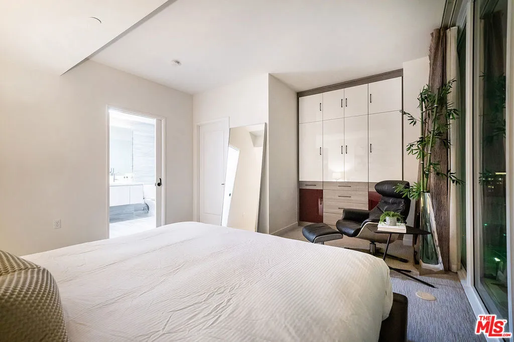 1050 S Grand Avenue Unit 901, Los Angeles, California 90015 home-pic-8