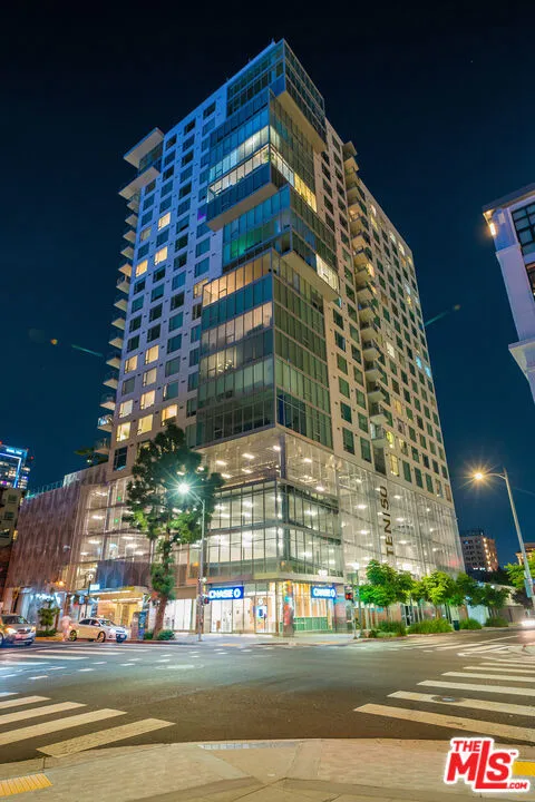 1050 S Grand Avenue Unit 901, Los Angeles, California 90015 home-pic-4