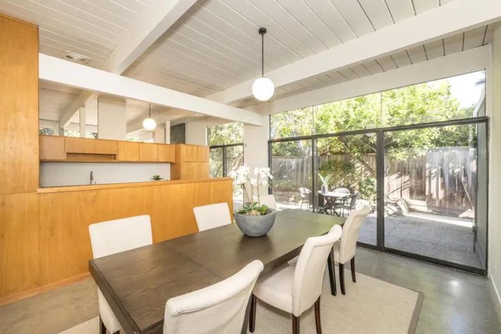 3452 Thomas Drive, Palo Alto, California 94303