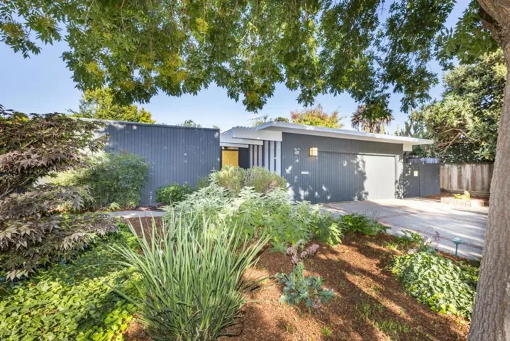 3452 Thomas Drive, Palo Alto, California 94303