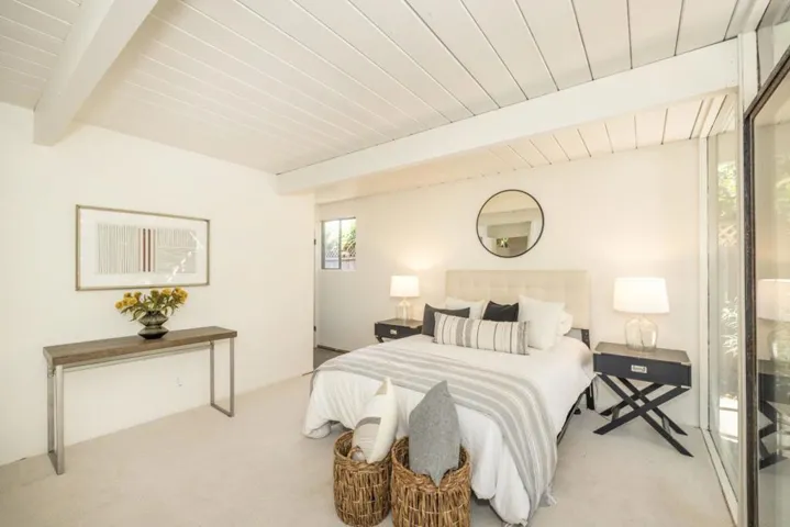 3452 Thomas Drive, Palo Alto, California 94303