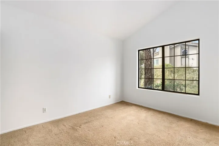 451 Estancia Place, Camarillo, California 93012