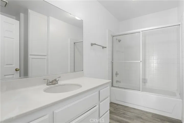 451 Estancia Place, Camarillo, California 93012