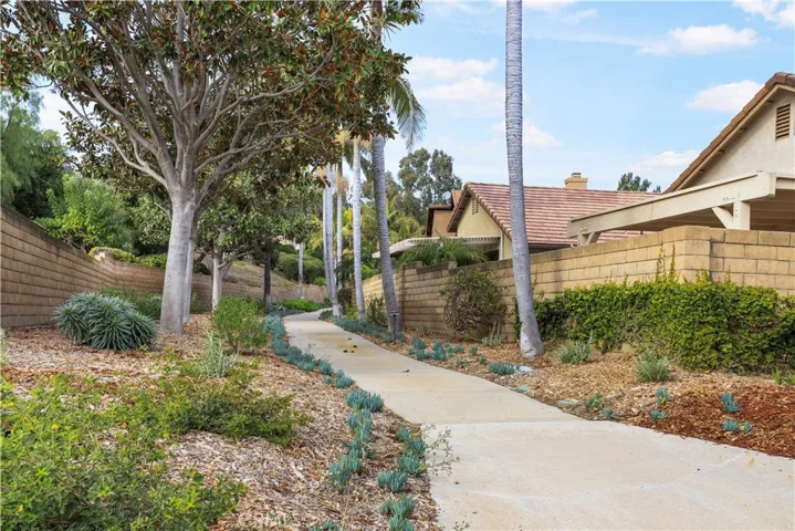 451 Estancia Place, Camarillo, California 93012