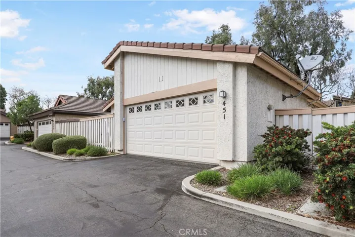 451 Estancia Place, Camarillo, California 93012