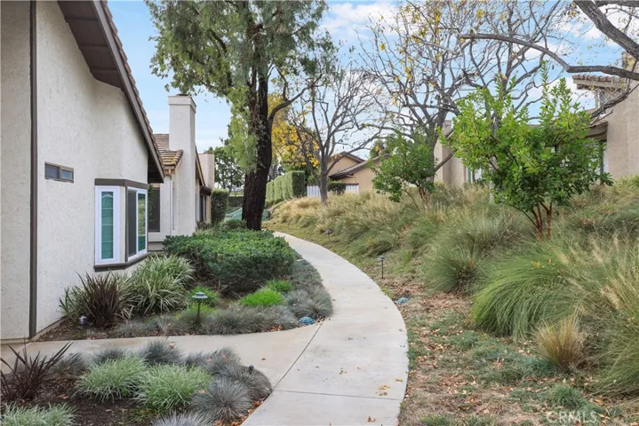 451 Estancia Place, Camarillo, California 93012