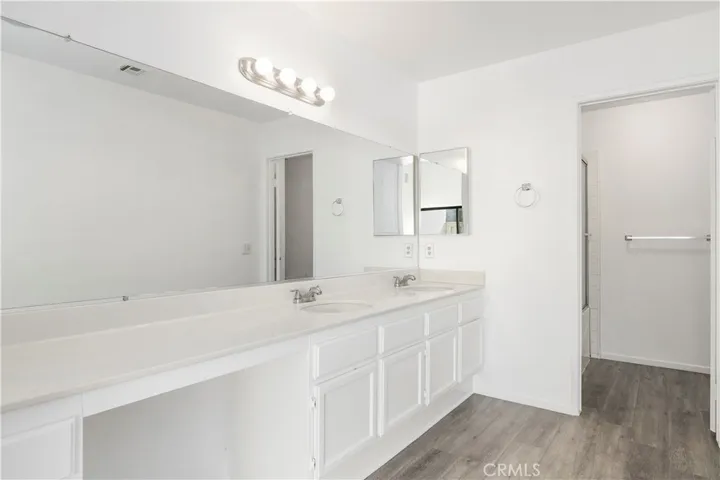 451 Estancia Place, Camarillo, California 93012