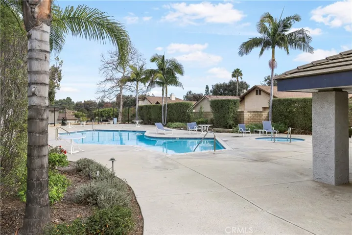451 Estancia Place, Camarillo, California 93012