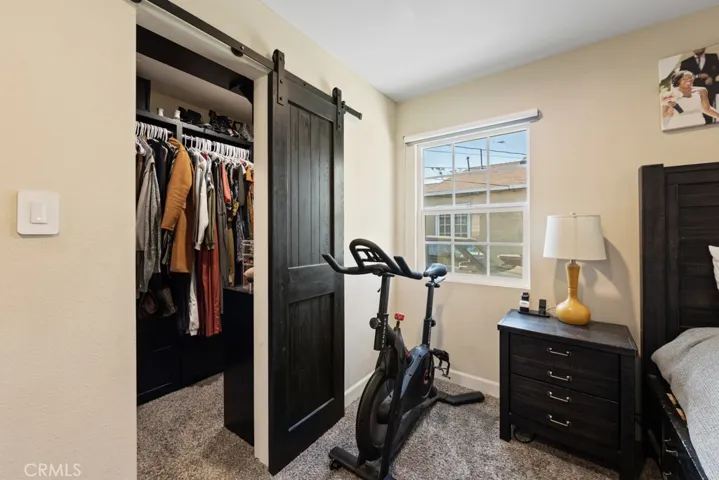 walk in  closet in primary