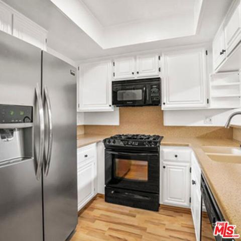 8675 Falmouth Avenue Unit 322, Playa del Rey, California 90293