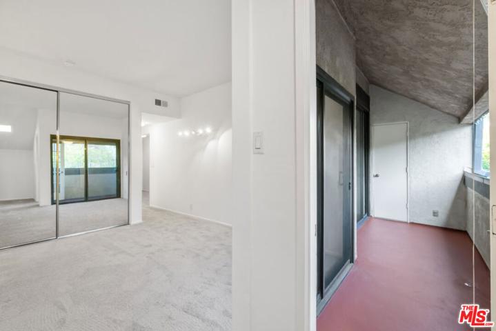 8675 Falmouth Avenue Unit 322, Playa del Rey, California 90293
