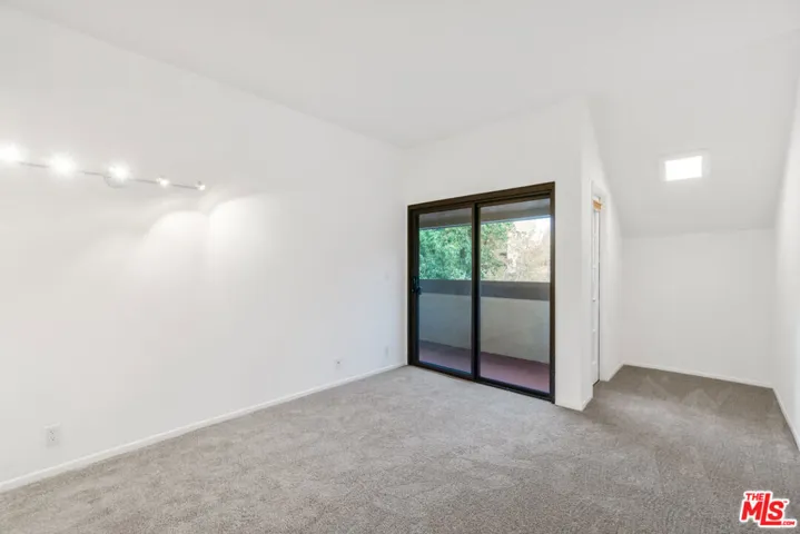 8675 Falmouth Avenue Unit 322, Playa del Rey, California 90293