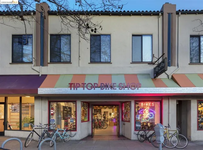 661 42nd St, Oakland, California 94609