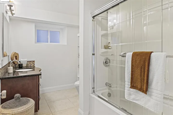 661 42nd St, Oakland, California 94609