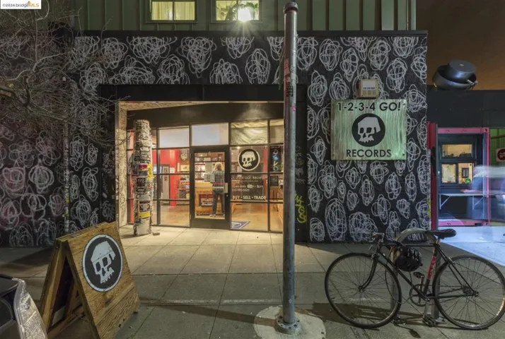 661 42nd St, Oakland, California 94609