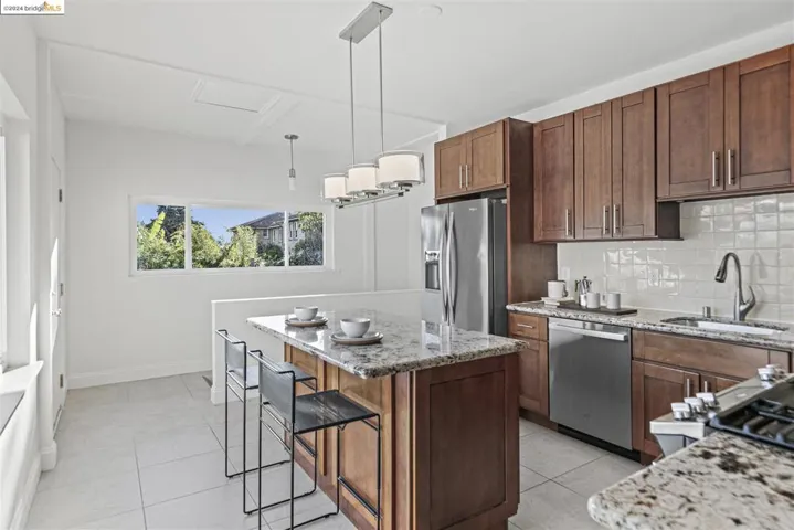 661 42nd St, Oakland, California 94609