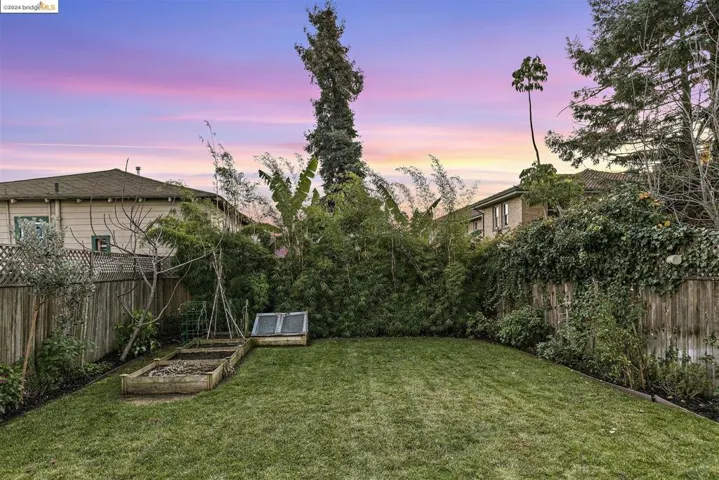 661 42nd St, Oakland, California 94609