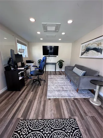 2941 Petaluma Avenue, Long Beach, California 90815