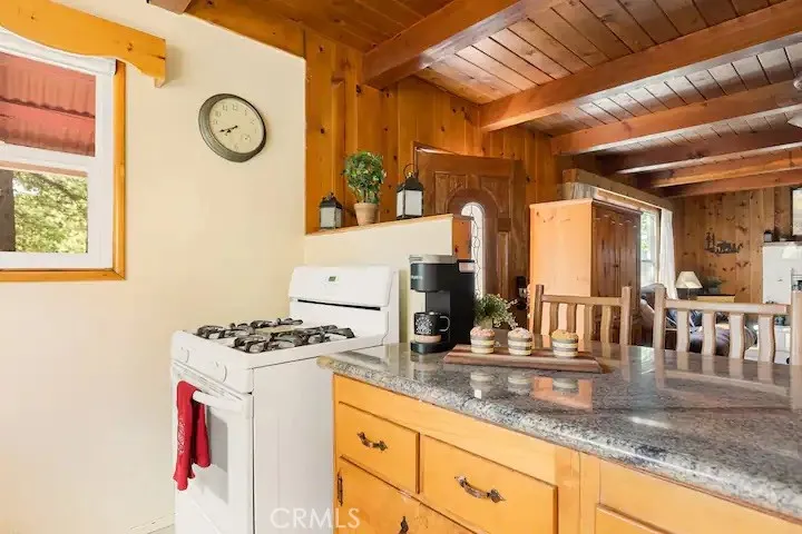 33307 Wild Cherry Drive, Green Valley Lake, California 92341