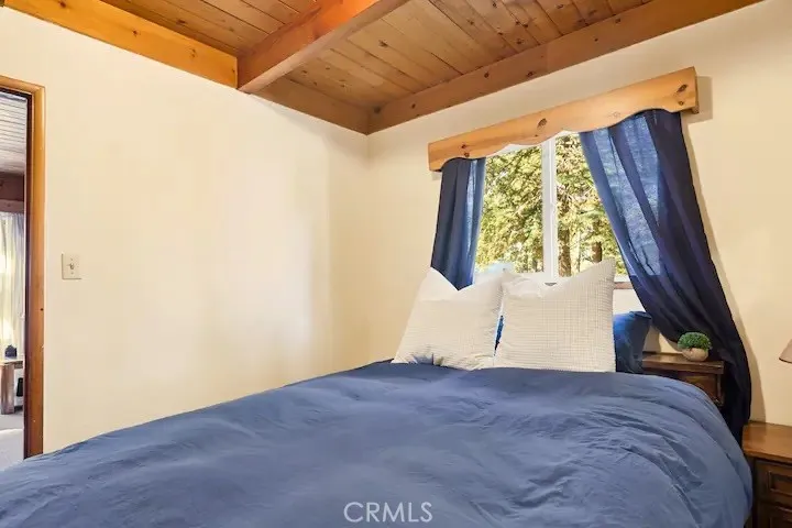 33307 Wild Cherry Drive, Green Valley Lake, California 92341