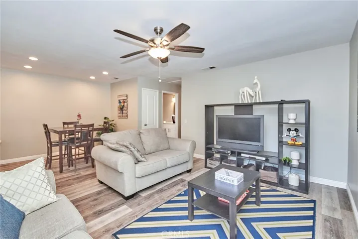 6204 Hartford Road 203, Yorba Linda, California 92887