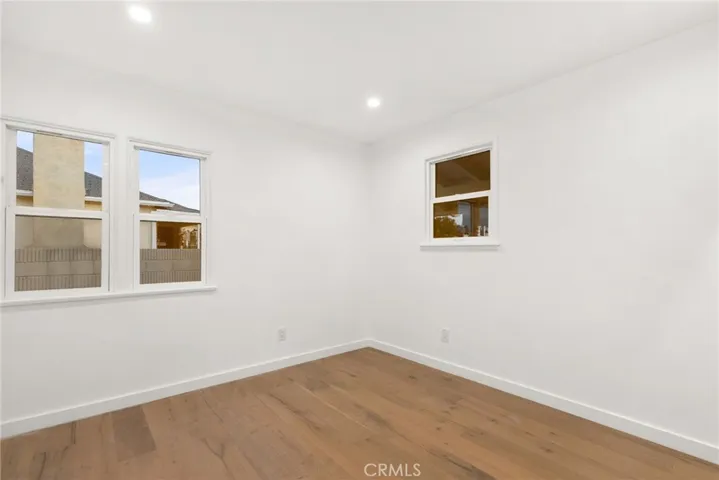 8811 S 8th Avenue, Inglewood, California 90305