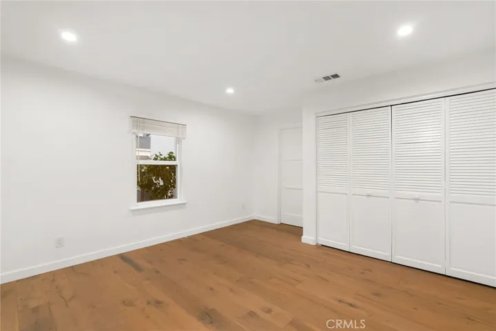 8811 S 8th Avenue, Inglewood, California 90305