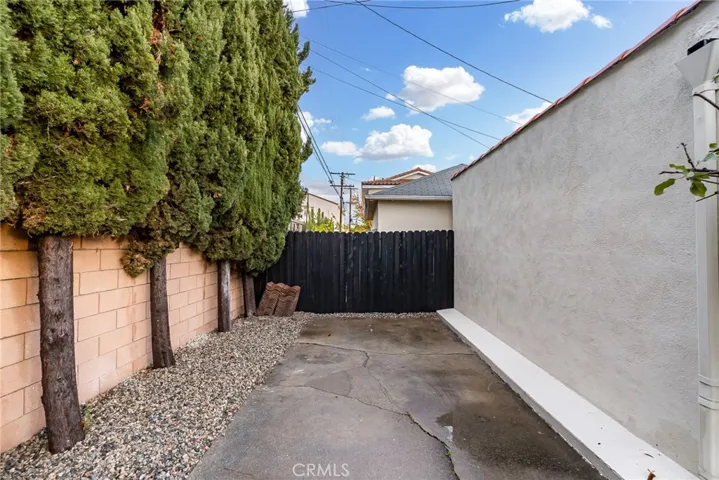 8811 S 8th Avenue, Inglewood, California 90305