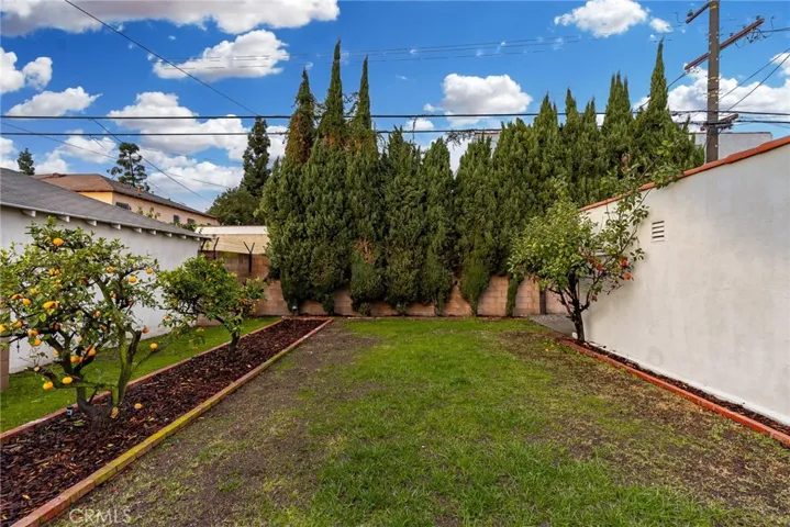 8811 S 8th Avenue, Inglewood, California 90305