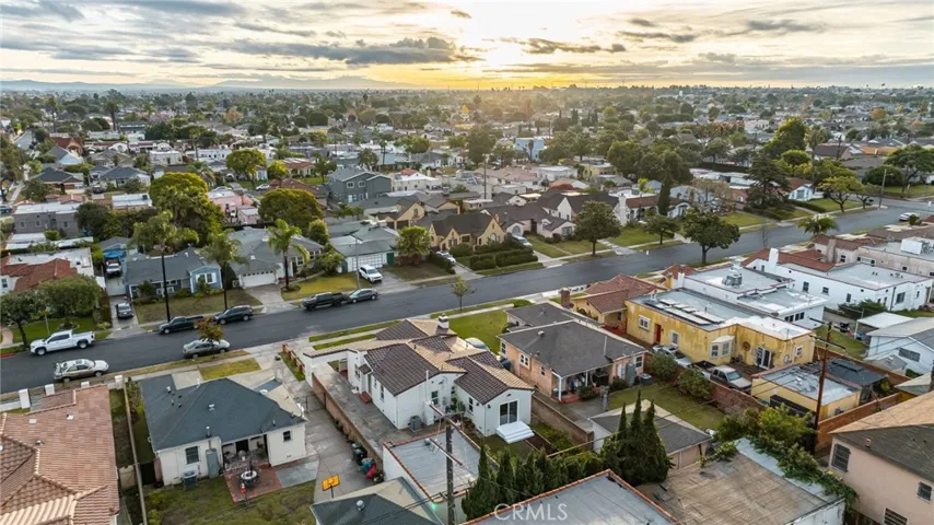 8811 S 8th Avenue, Inglewood, California 90305