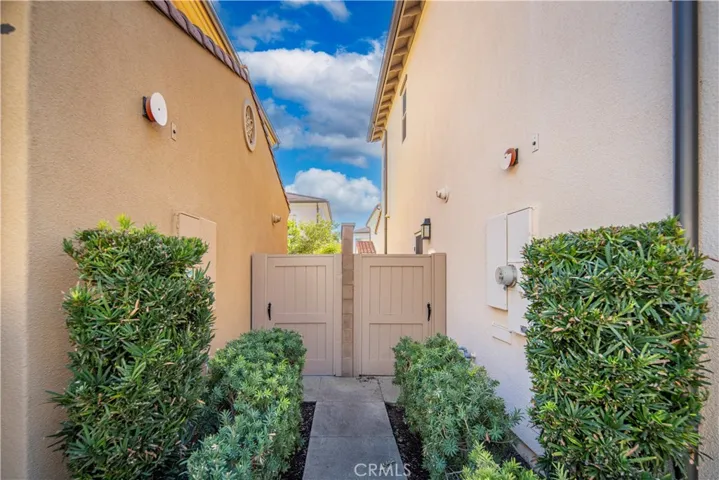 90 Devonshire, Irvine, California 92620