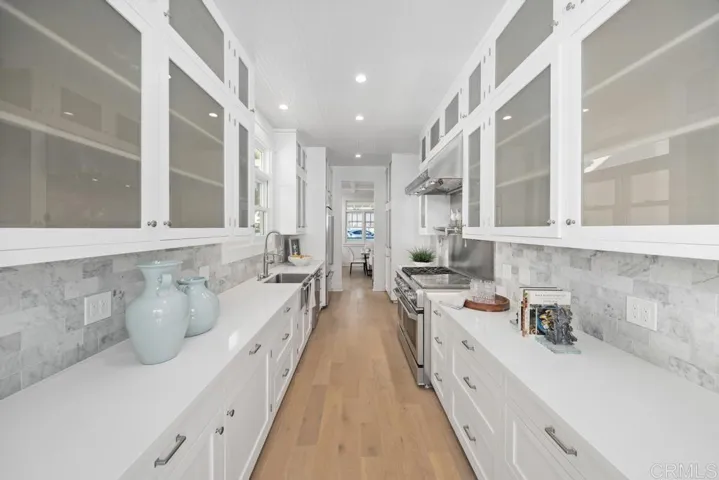 756 E Avenue, Coronado, California 92118