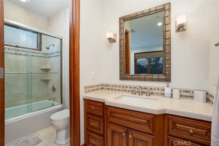 500 Avenida La Costa, San Clemente, California 92672