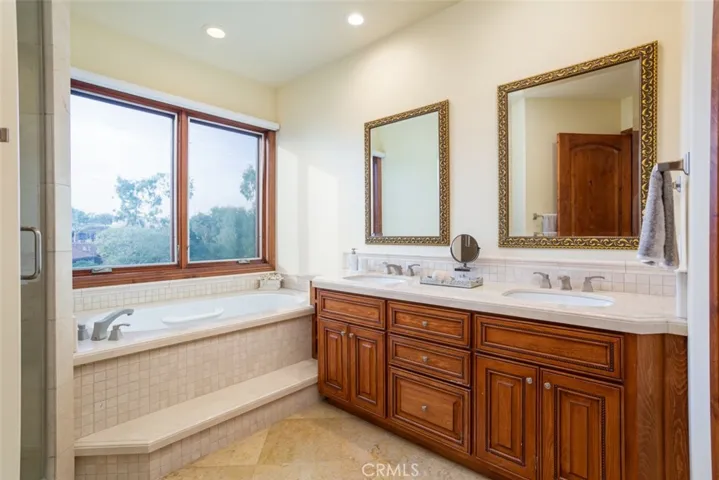 500 Avenida La Costa, San Clemente, California 92672