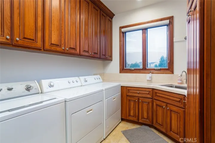 500 Avenida La Costa, San Clemente, California 92672