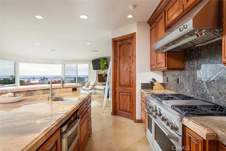 500 Avenida La Costa, San Clemente, California 92672