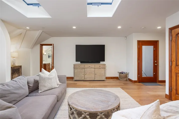 500 Avenida La Costa, San Clemente, California 92672