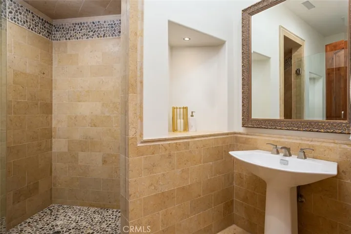 500 Avenida La Costa, San Clemente, California 92672
