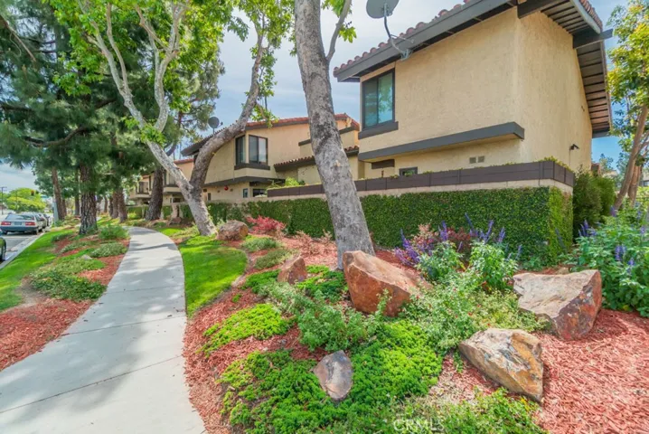 5066 E Atherton Street, Long Beach, California 90815