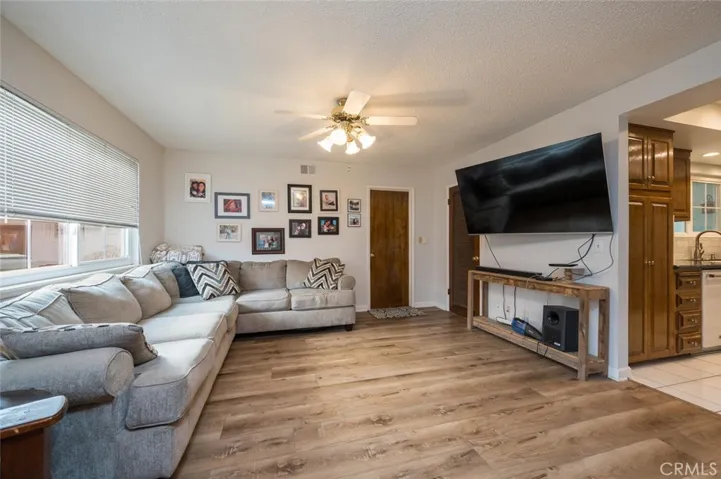 FORMAL FAMILY ROOM