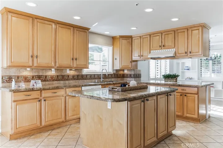 554 Forrest Bluff, Encinitas, California 92024