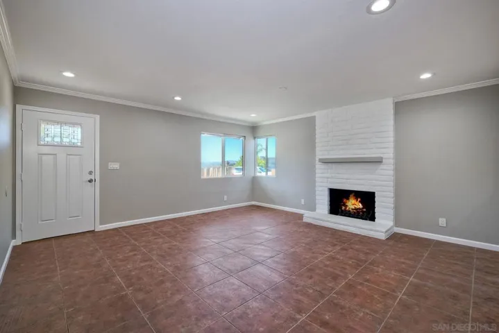 VIEW LOOKING TOWARDS FRONT DOOR