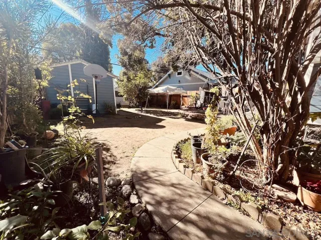 422 E Kingsley Ave, None, California 91767