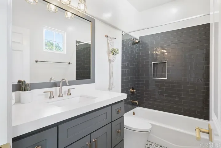 8 Corte Vizcaya, San Clemente, California 92673