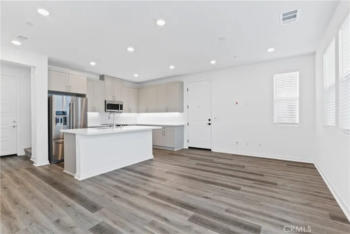 1442 Plaza Del Amo, Torrance, California 90501