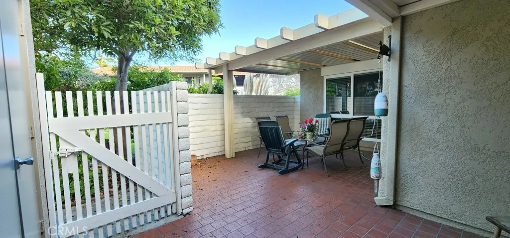 2209 Via Mariposa E. B, Laguna Woods, California 92637