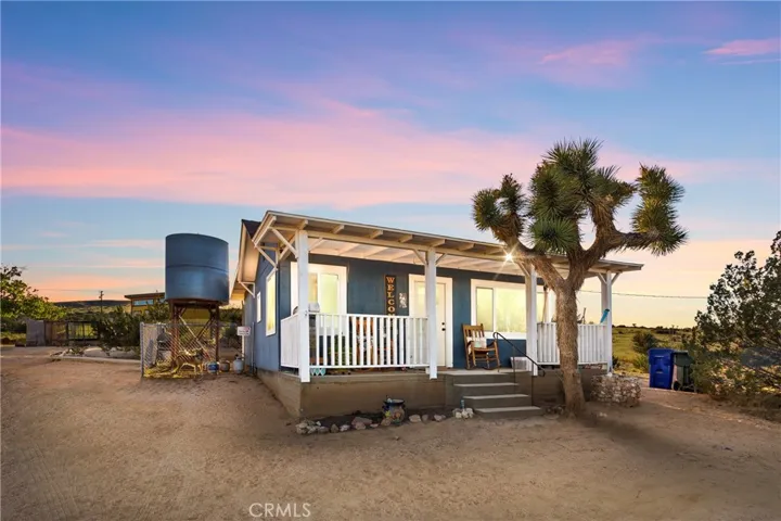 24025 Mountain View Road, Apple Valley, California 92308