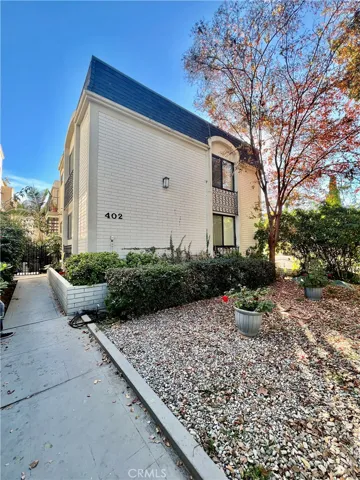402 S Oakland Avenue, Pasadena, California 91101