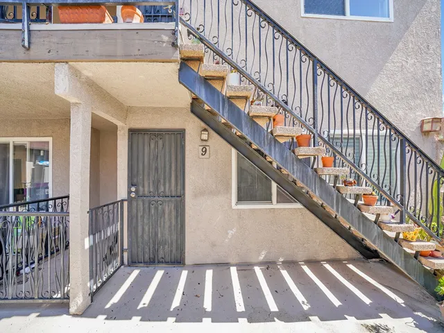 1100 Walnut Avenue 9, Long Beach, California 90813