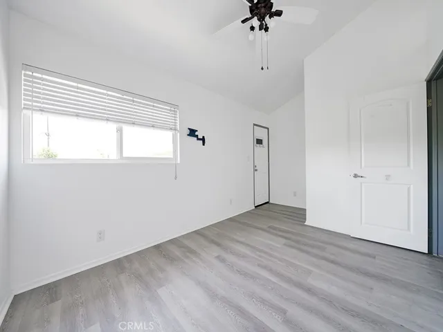 1100 Walnut Avenue 9, Long Beach, California 90813